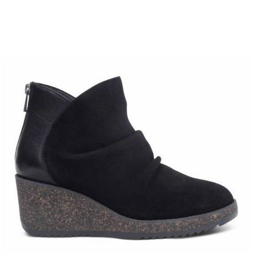 AERTEX Black Kara weather proof wedge boots leather 7 1/2 New Arch Support FALL - Picture 1 of 7